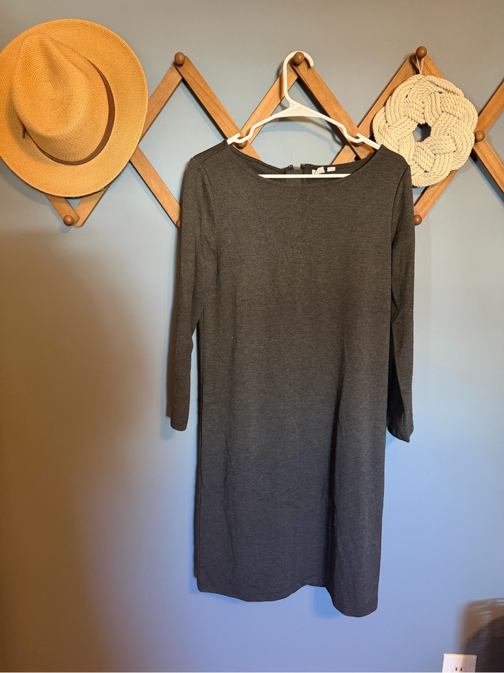 GAP Charcoal Gray Long Sleeve Shift Dress